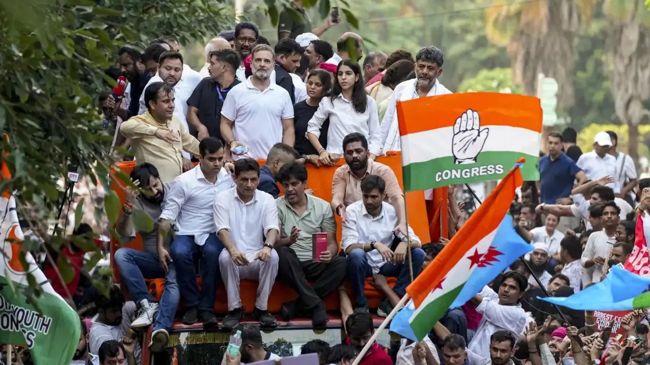 INDIA Bloc Hits Supreme Court, Demands Audit of Voter Deletions and SIR Suspension