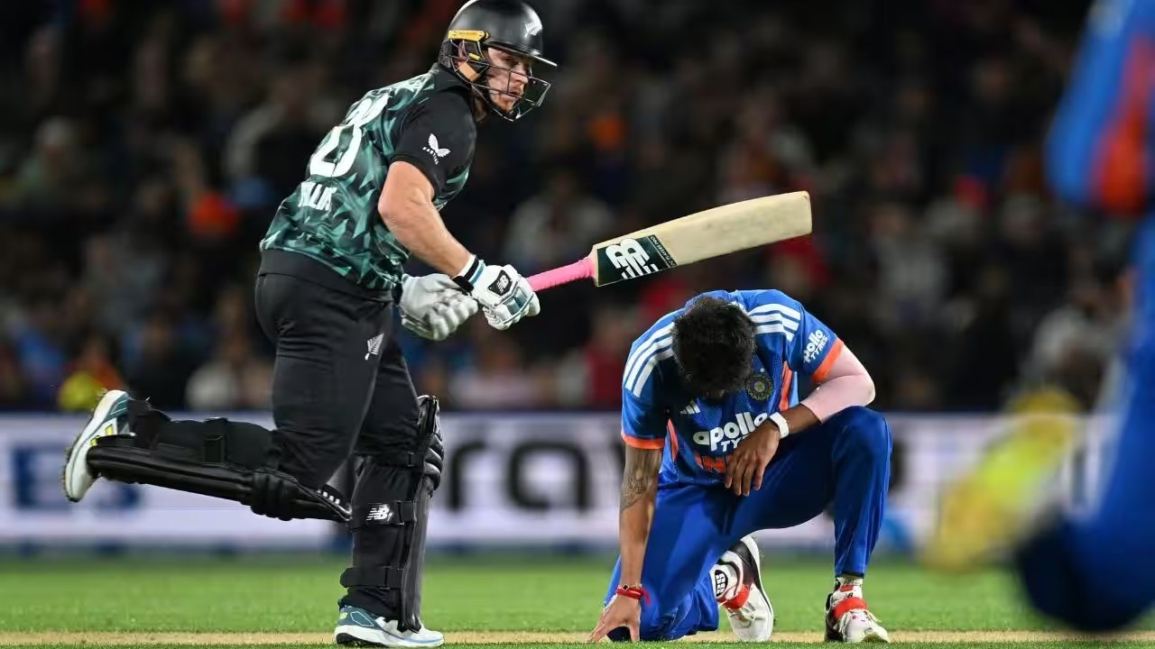 Finn Allen Races NZ to 225/8, India Bowls Break Record