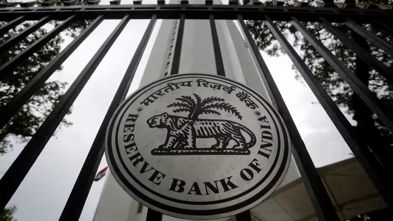 RBI Makes 15 Account Aggregators Interoperable, Adds Bank Deposits to Consolidated Statements