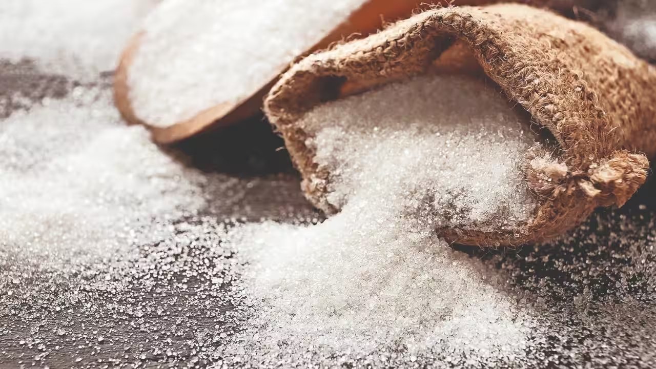 India Extends Bulk Sugar Stock Limit to 30 Days as Prices Drop 10%