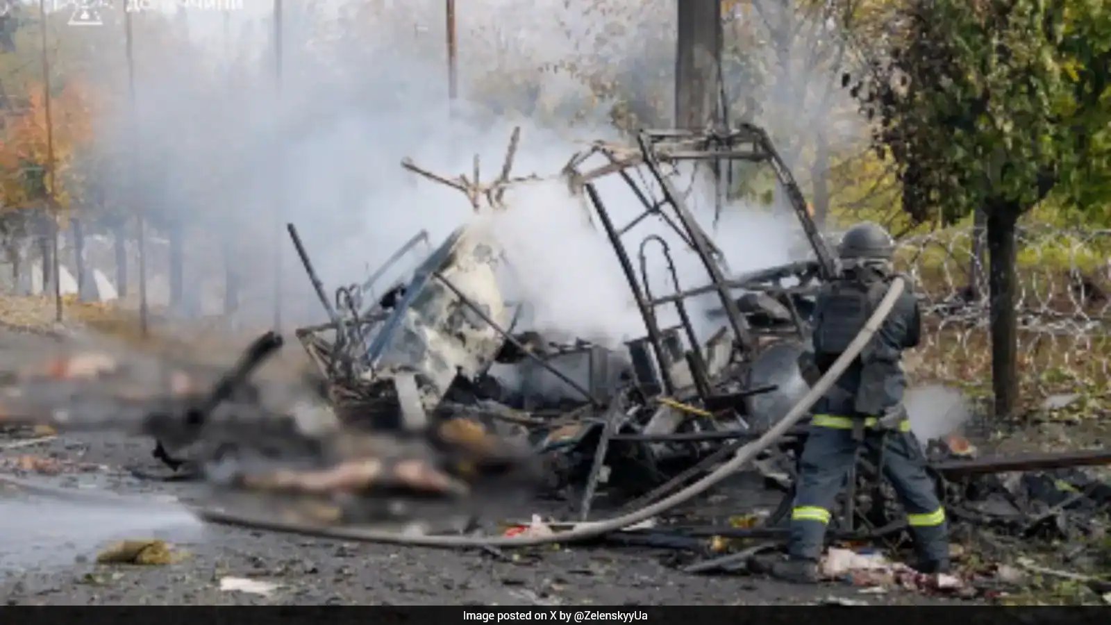 Russia Strikes Kramatorsk Buses, Killing 30 Civilians in Donbas