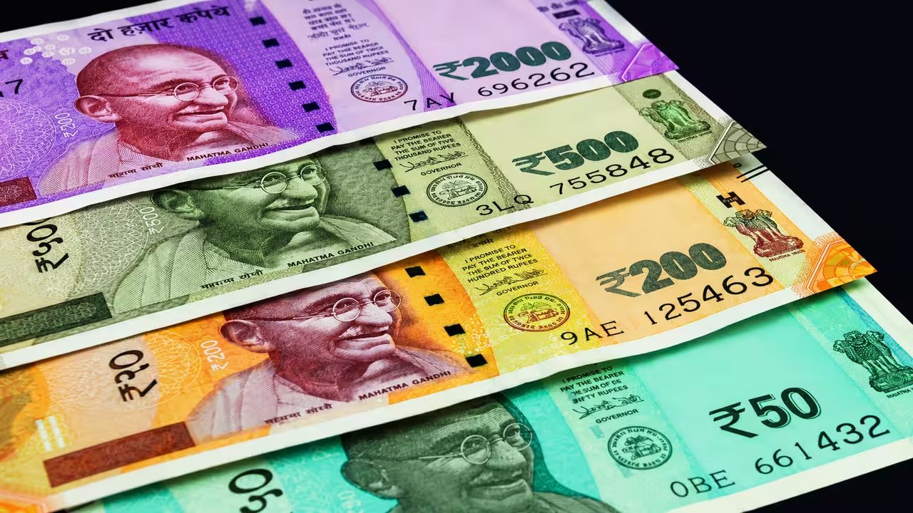 Rupee Hits 94.80 vs Dollar as Crude Oil Prices Surge