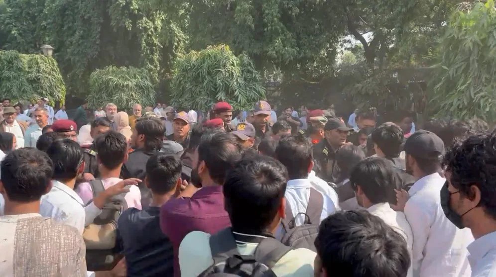 Jamia Millia Islamia Shifts Classes Online After Student-Guard Clash Over Union Elections
