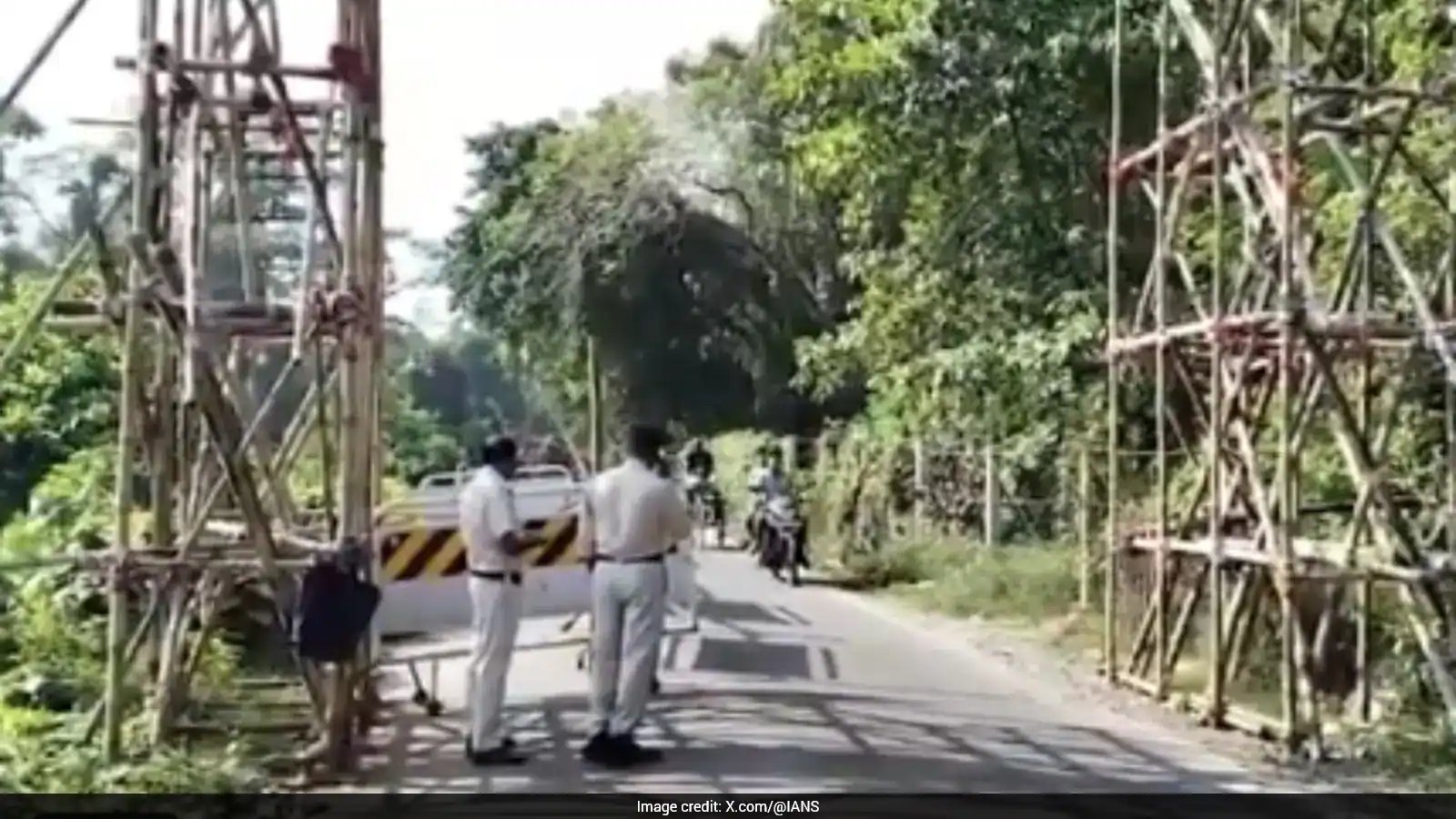 Prahlad Das Killed by Police After Snatching Revolver During Gaighata Reconstruction