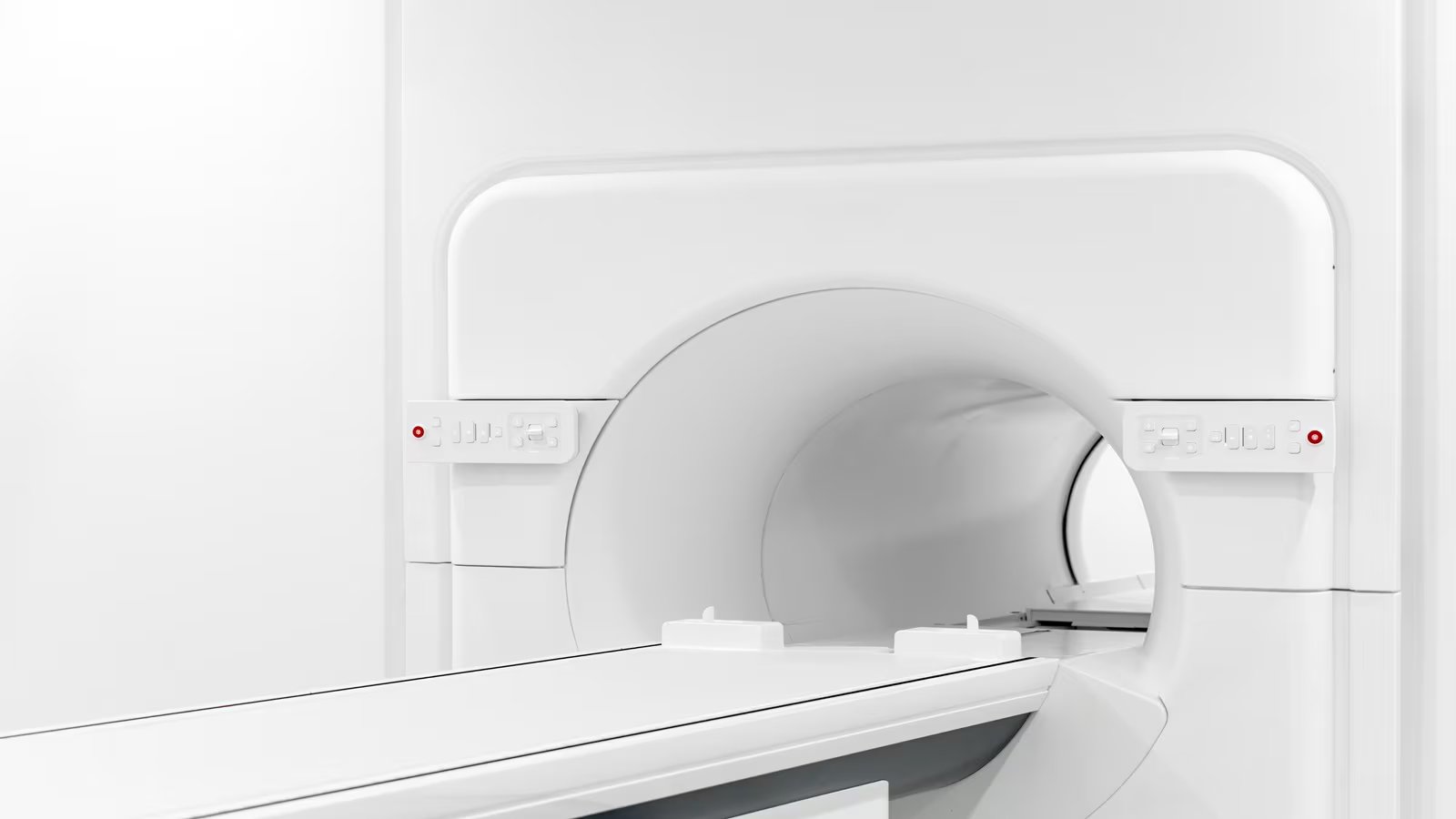 Krsnaa Diagnostics Wins 15‑Year PPP PET‑CT Deal, Shares Dip 0.8%