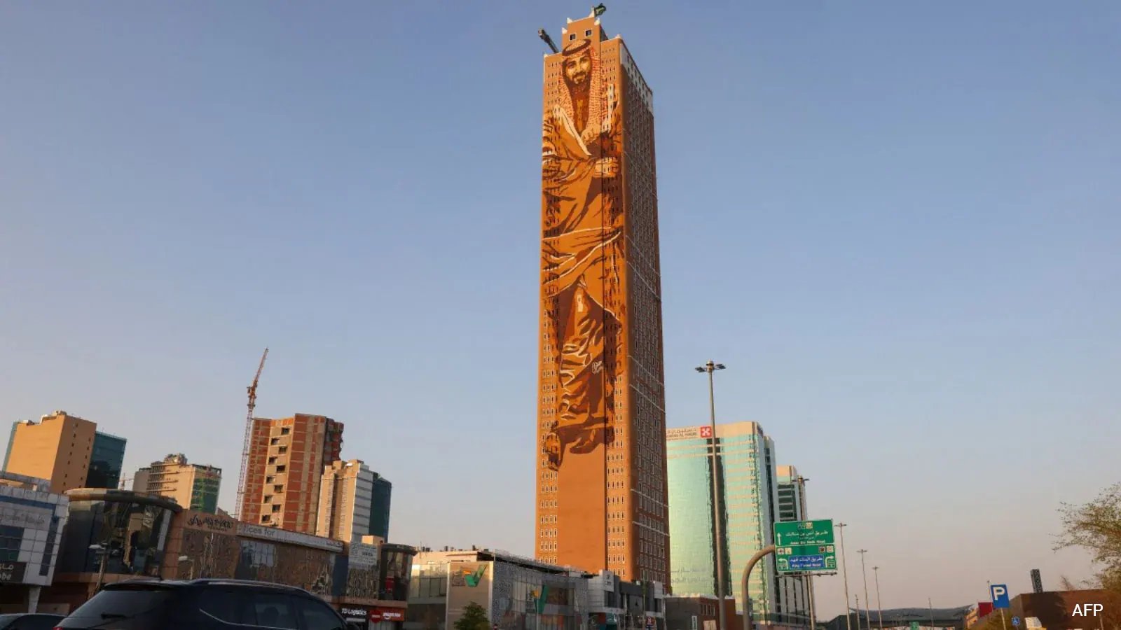 Riyadh Issues First Air‑Raid Alert Since Yemen Clash, 14 Explosions Heard