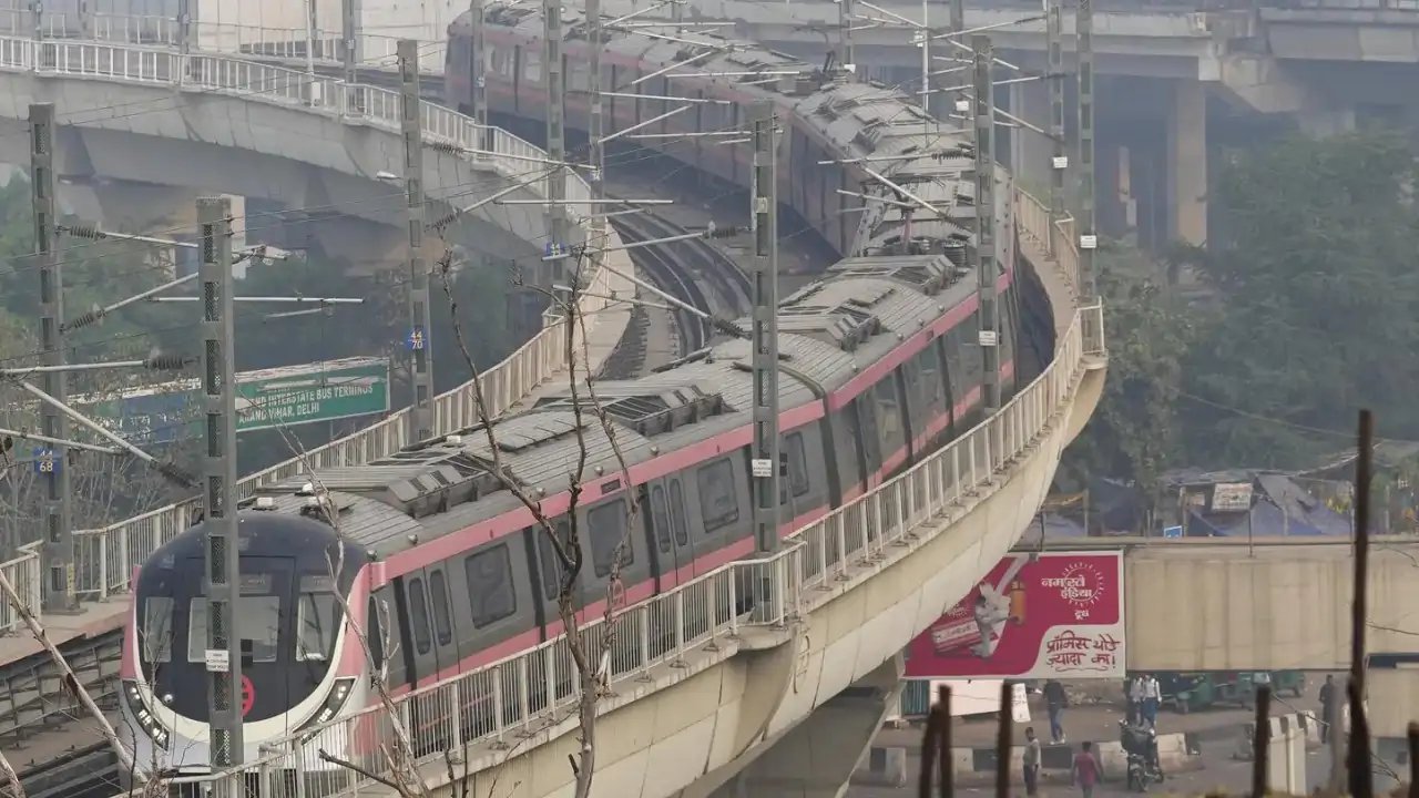 DMRC Chair Apologizes in Supreme Court Over 4,157 Train Trips on Protest Day
