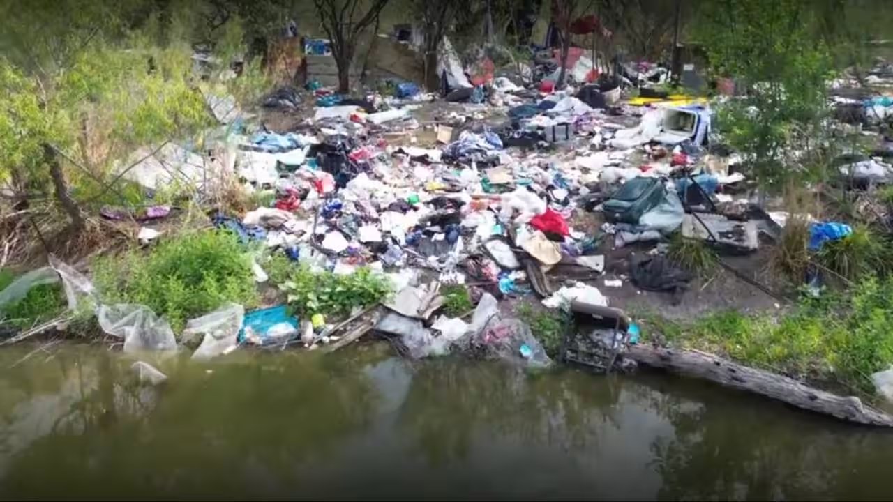River Aid Volunteers Haul 43,000 Pounds of Trash From San Antonio Dump Site