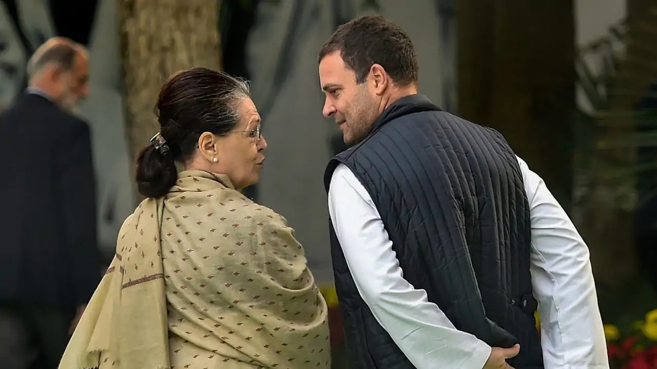 Sonia, Rahul Gandhi Challenge ED Plea in Delhi High Court Over National Herald Case
