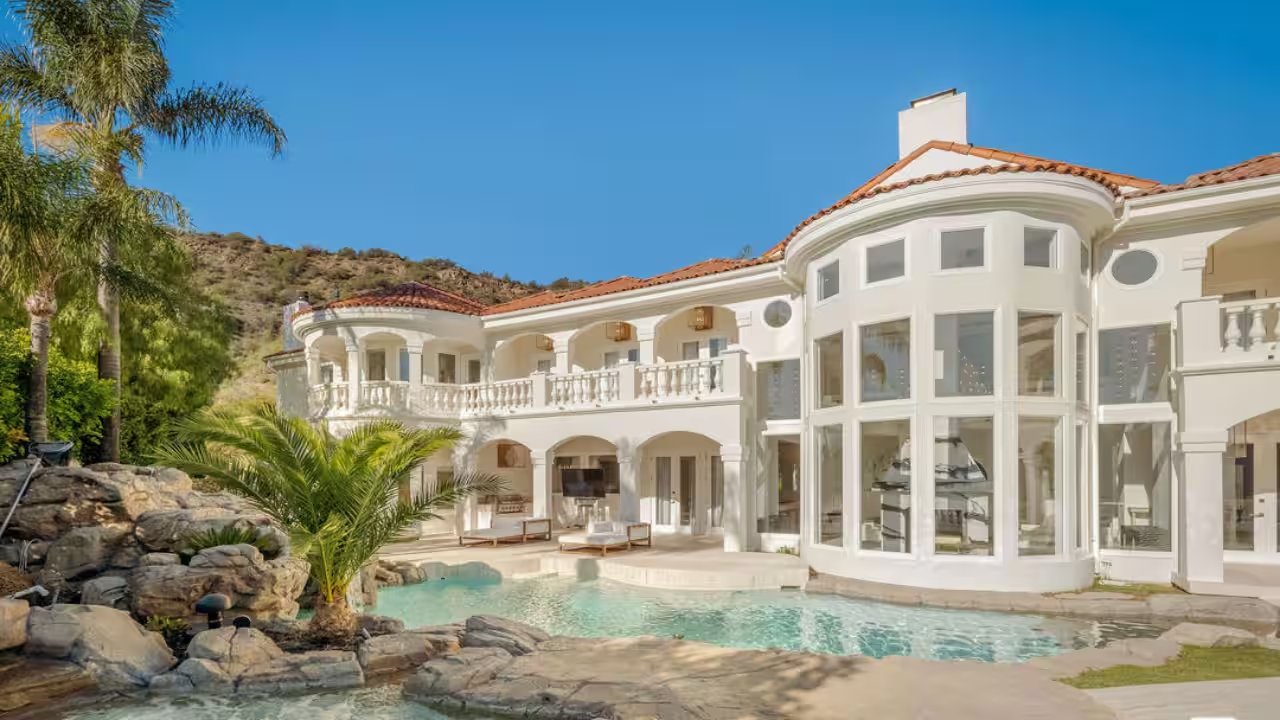 John Stamos’ Calabasas Mansion Slashes Price to $6.4 Million Amid Stalled Sale