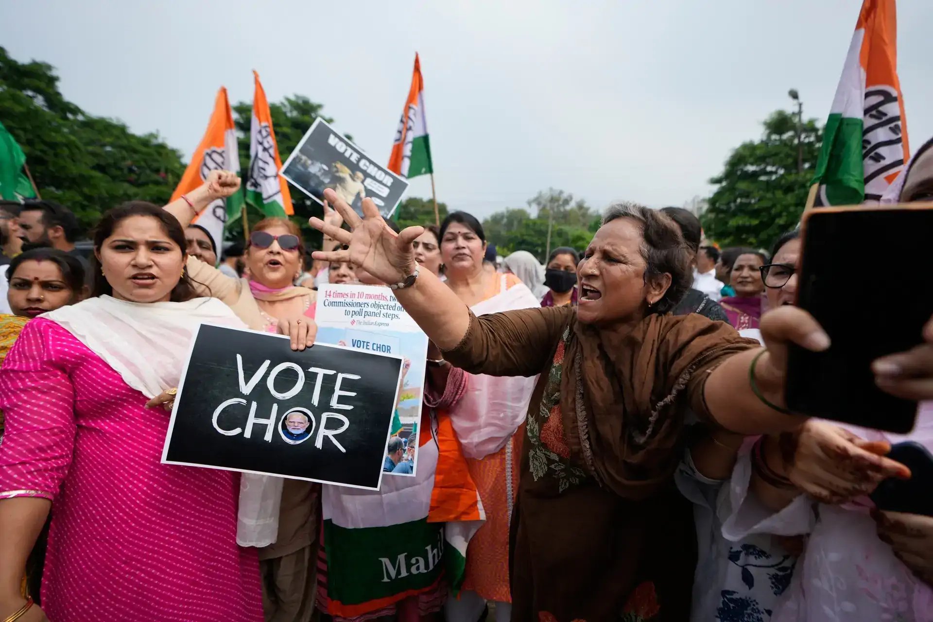 NDA Allies Paswan, Kushwaha Demand ECI Clarification Amid Nationwide Detentions