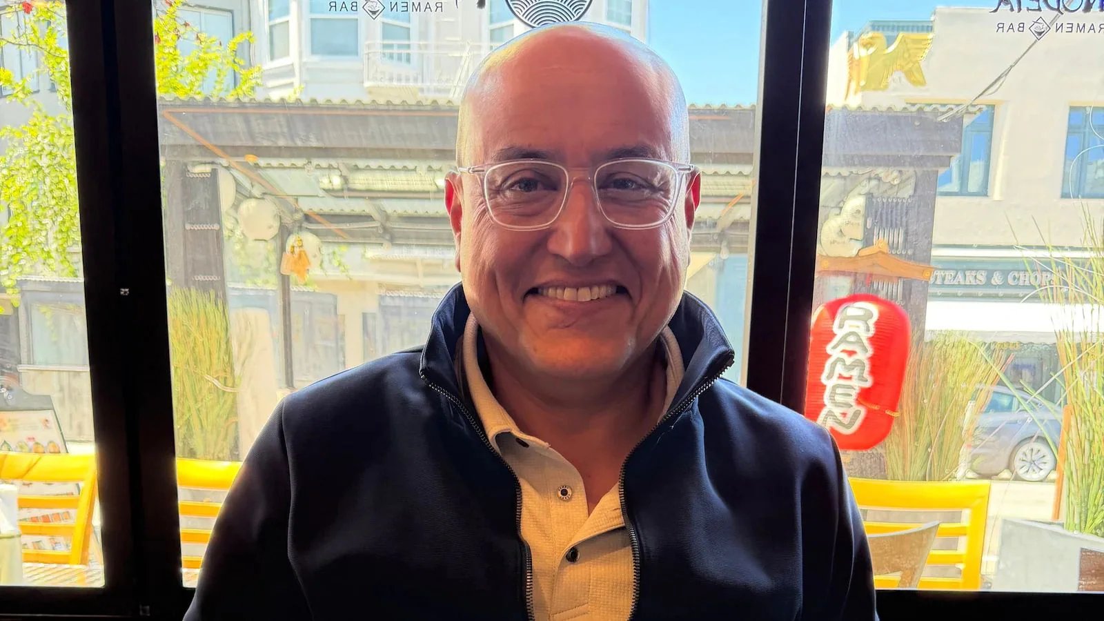 Sabeer Bhatia Shares Bollywood Star Feet‑Touch Incident That Baffled American Guests