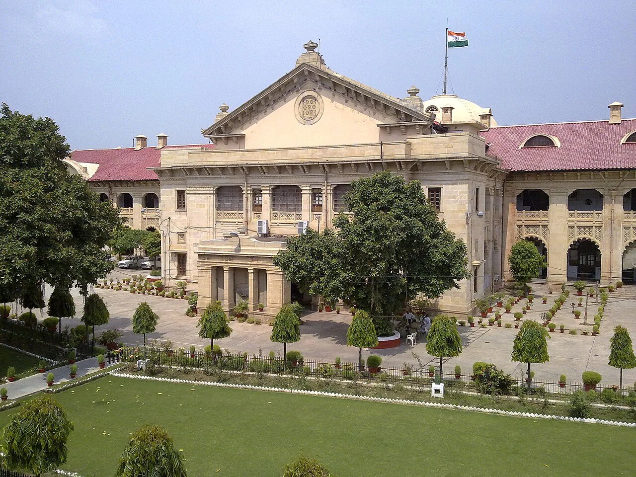 Allahabad High Court Quashes FIR in Agra Dowry‑Harassment Case After Two‑Month Marriage