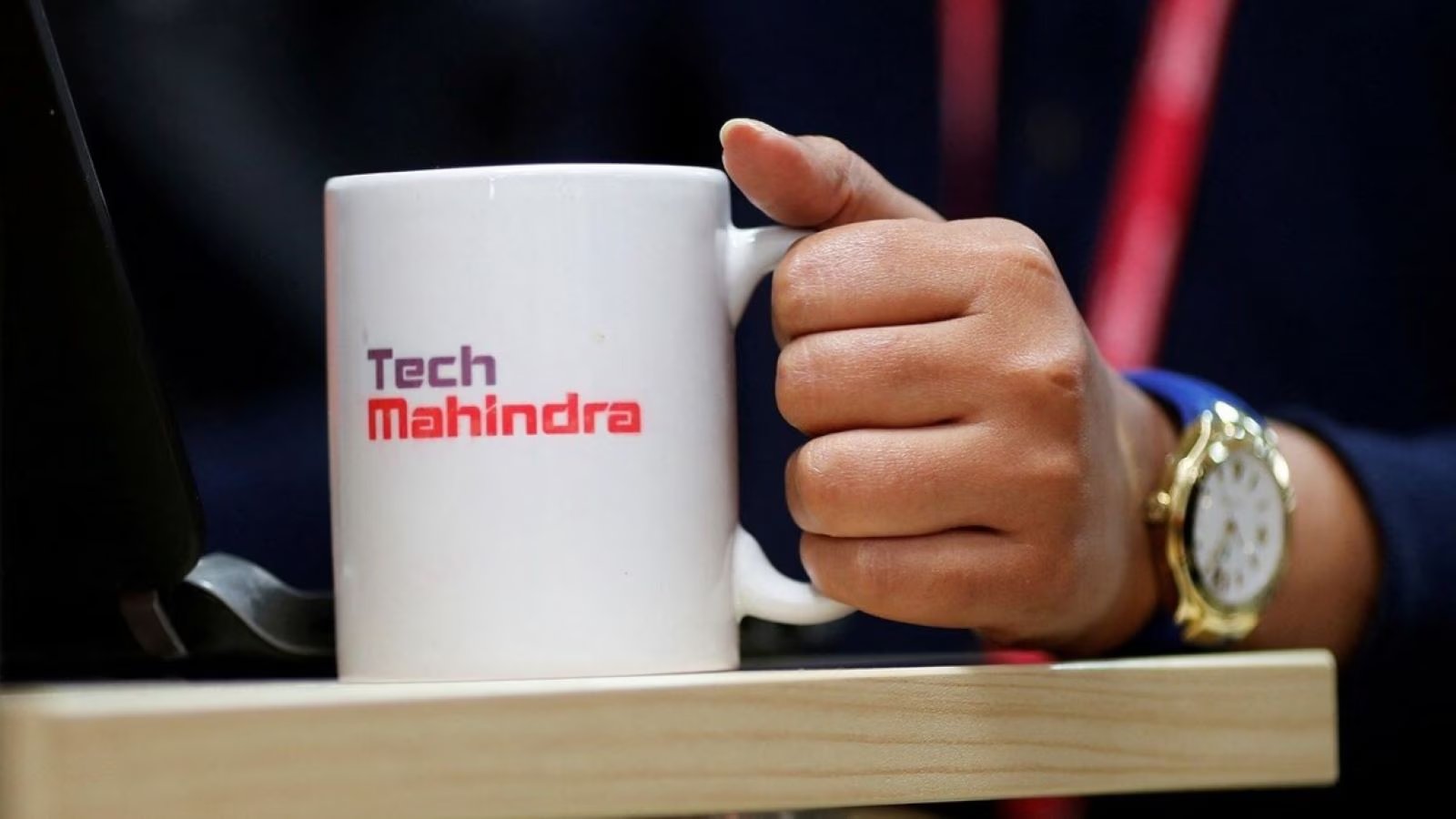 Tech Mahindra Shares Drop 4% Ahead of Board Meeting on Bonus Issue