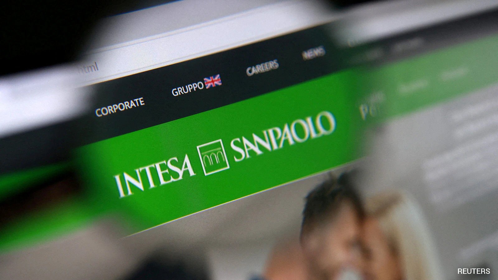 Intesa Sanpaolo's Fideuram Loses €95 Million in AI‑Driven Scam Call, Half Recovered