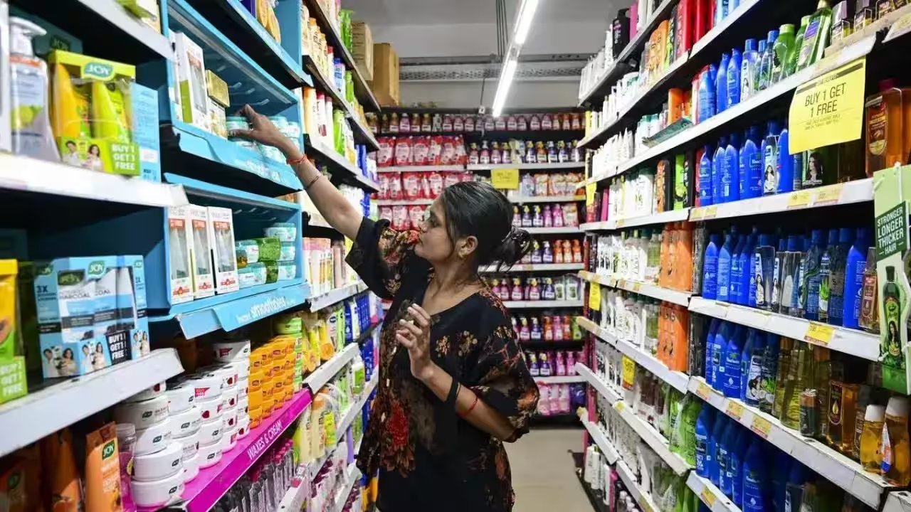 FMCG Nifty Index Drops 16% as Q2 Cost Inflation Strains Margins