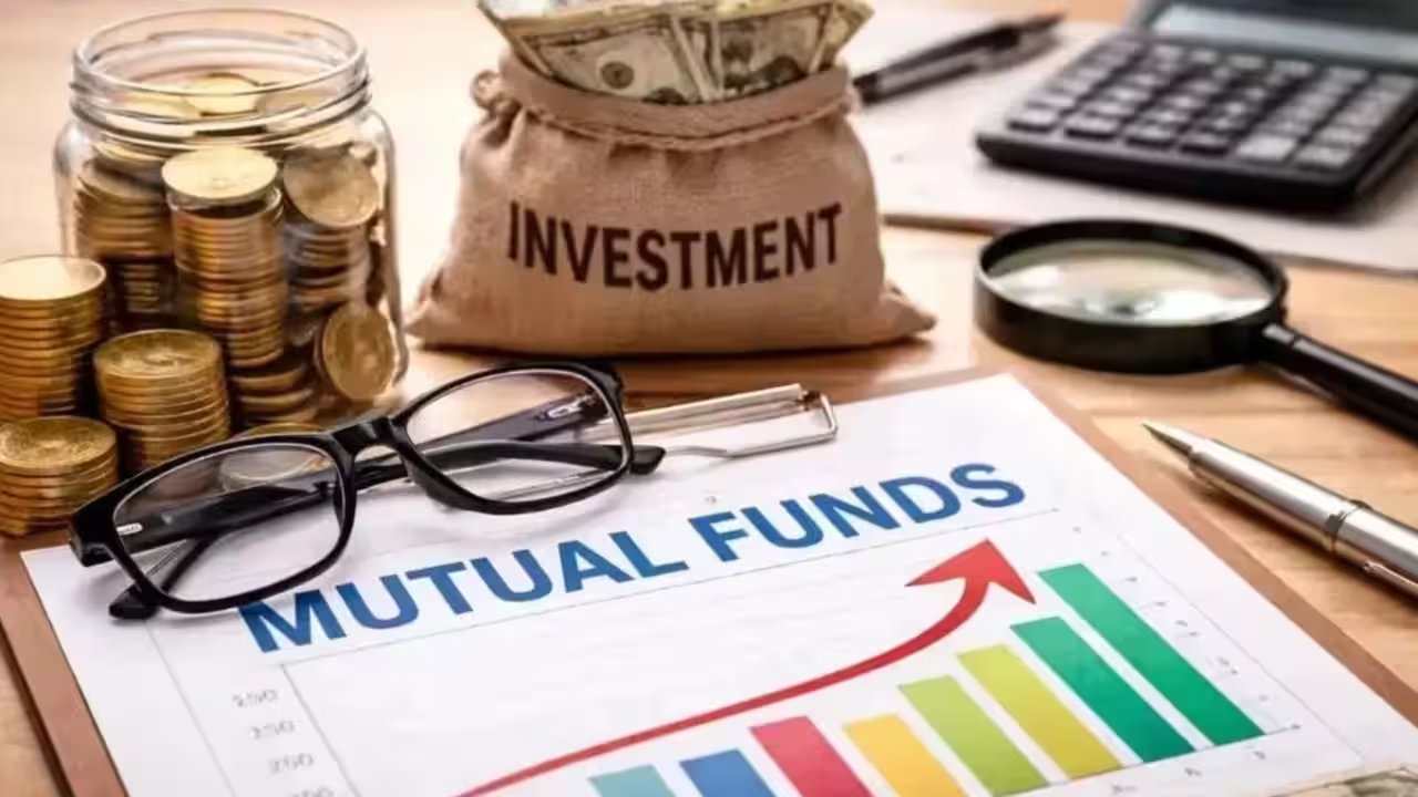 India's Mutual Funds Hit Record ₹87.08 Lakh Crore AUM, SIP Flow Reaches ₹32.3 Lakh Crore
