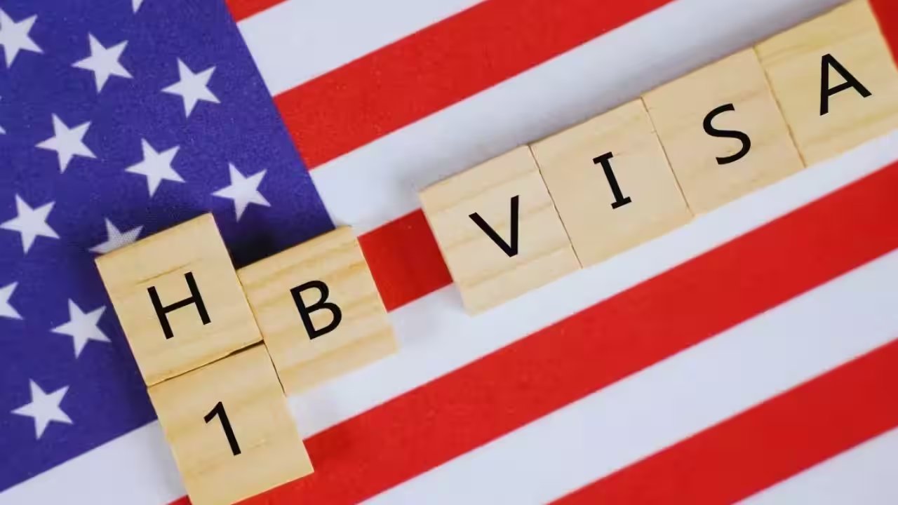 JD Vance Threatens Firms, 92% Drop in H‑1B Filings After New Order