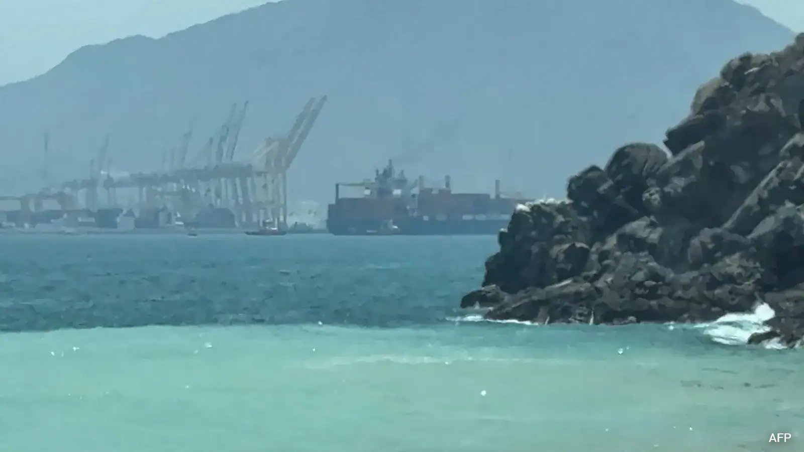 UKMTO Reports Two Ships Hit by Missiles in Strait of Hormuz