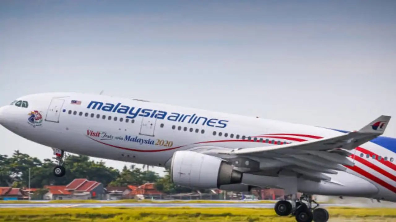 Malaysia Airlines Flight MH141 Passer Dies After Onboard Medical Emergency on Sept 16