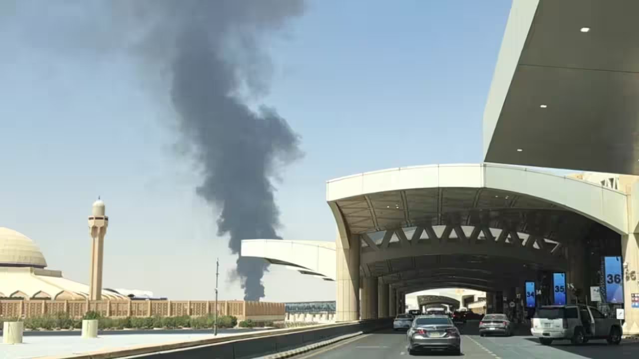 Riyadh Airport Restarts Flights on 25 Oct Despite Houthi Warning