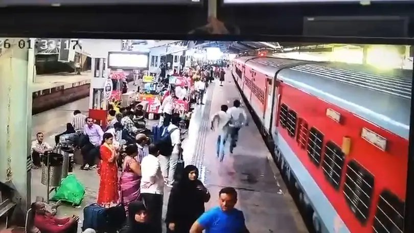 Three Accused in Tiger Shroff Shooting Boarded Train to Surat, Caught in Kota