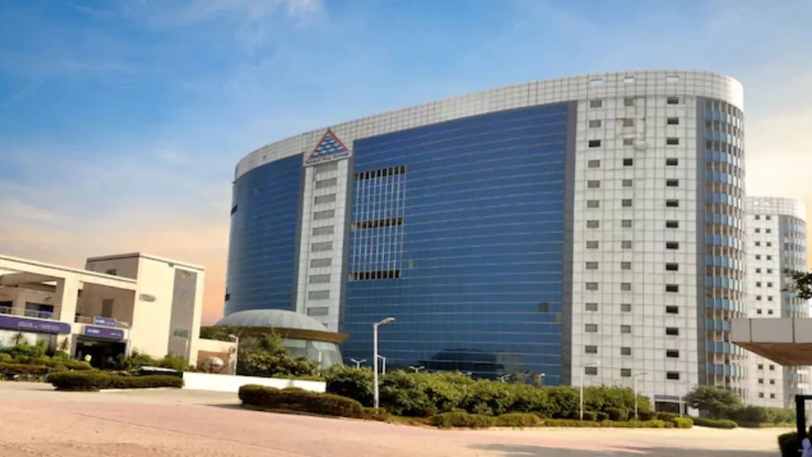 Anant Raj Ltd Eyes ₹25,000 Crore Data Centre Expansion Amid MoU