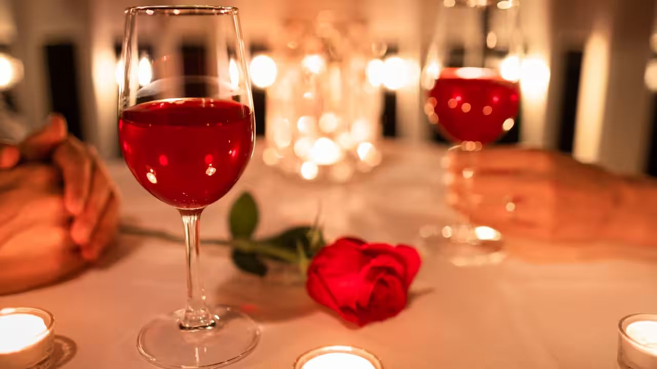 How to Ace a First Date: 3 Makeup Steps That Outshine a $1,050 Dinner