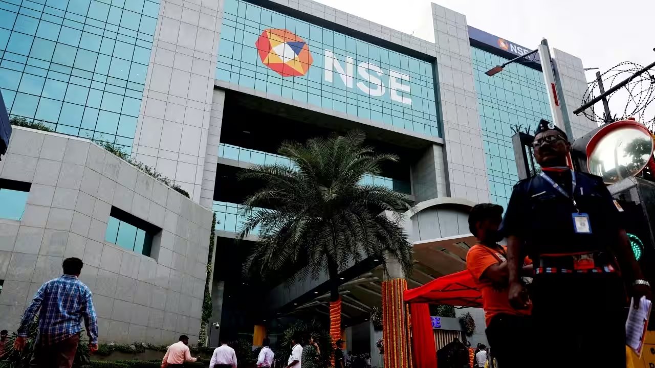 NSE IPO 1.16× Oversubscribed, Valuation Hits ₹4.42 Lac Crore