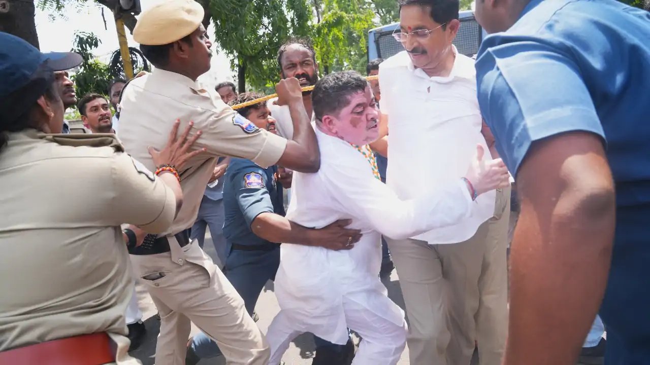 Congress Leaders Detained in Hyderabad Over CEC Resignation Demand
