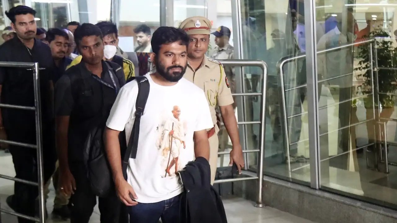 Abhijeet Dipke Declares He Won’t Sign Bond, Vows to Protest Again