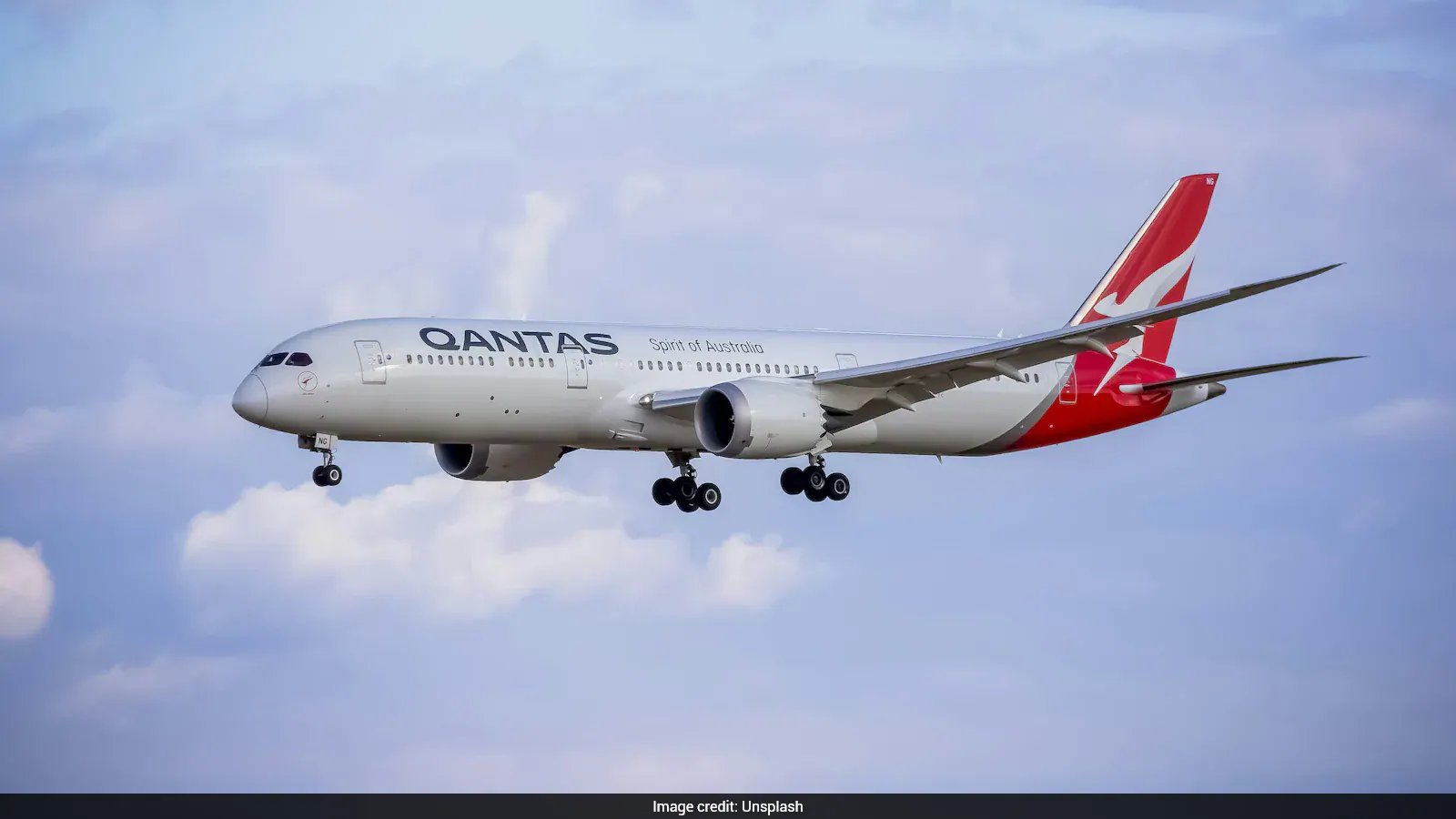 Qantas Cancels 17-Hour Rome Flight After Bedbug Outbreak on Oct 9