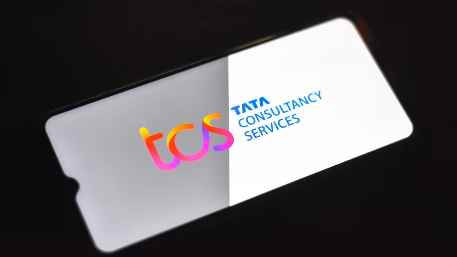 TCS Q2 Revenue 0.4% YoY, Shares Rise 3% Pre-Results