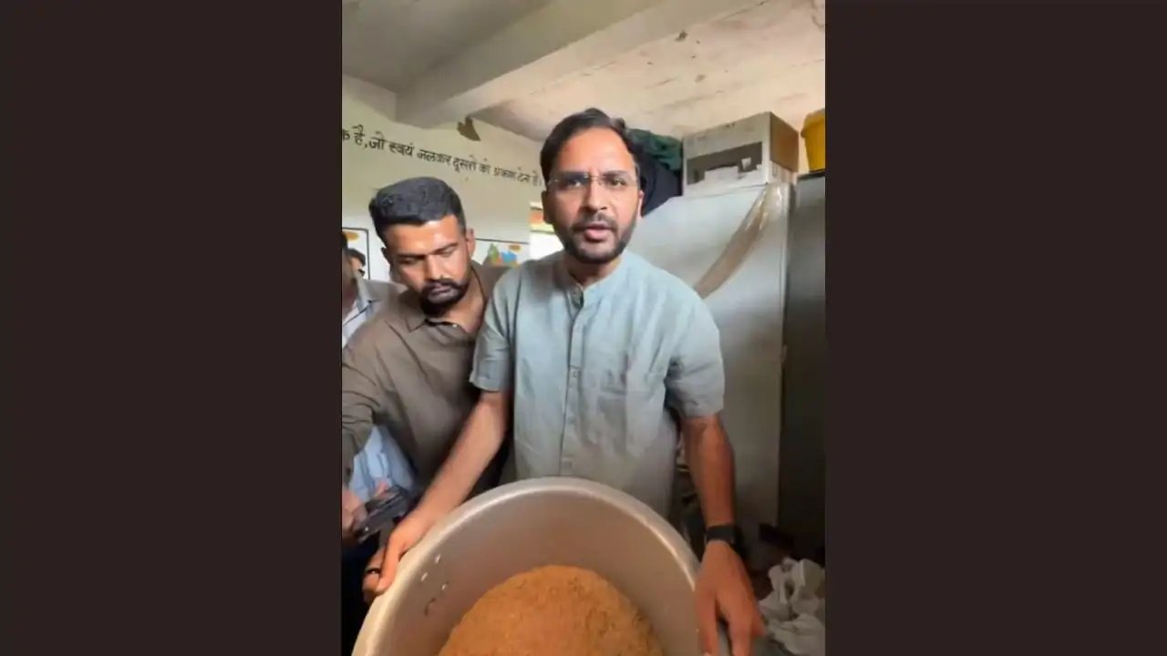 CJP Releases Video of Rotten School Meals, Blames Rajasthan Education Minister