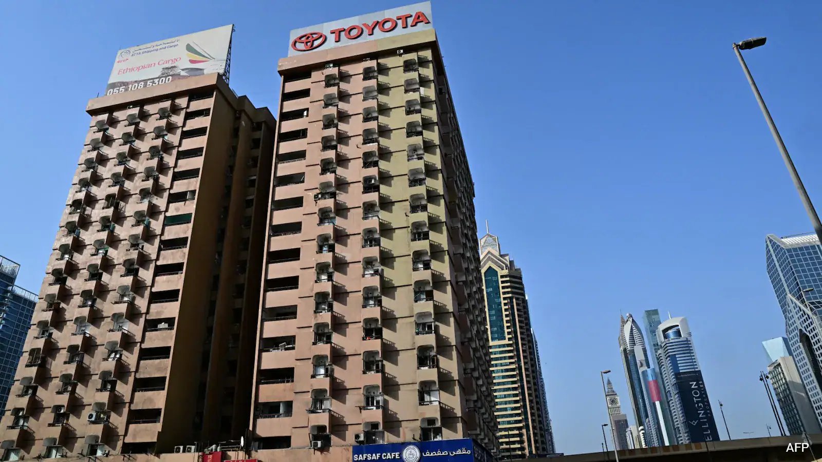 Dubai's Nasser Rashid Lootah Group Orders Demolition of 15‑Storey Toyota Building by 2027