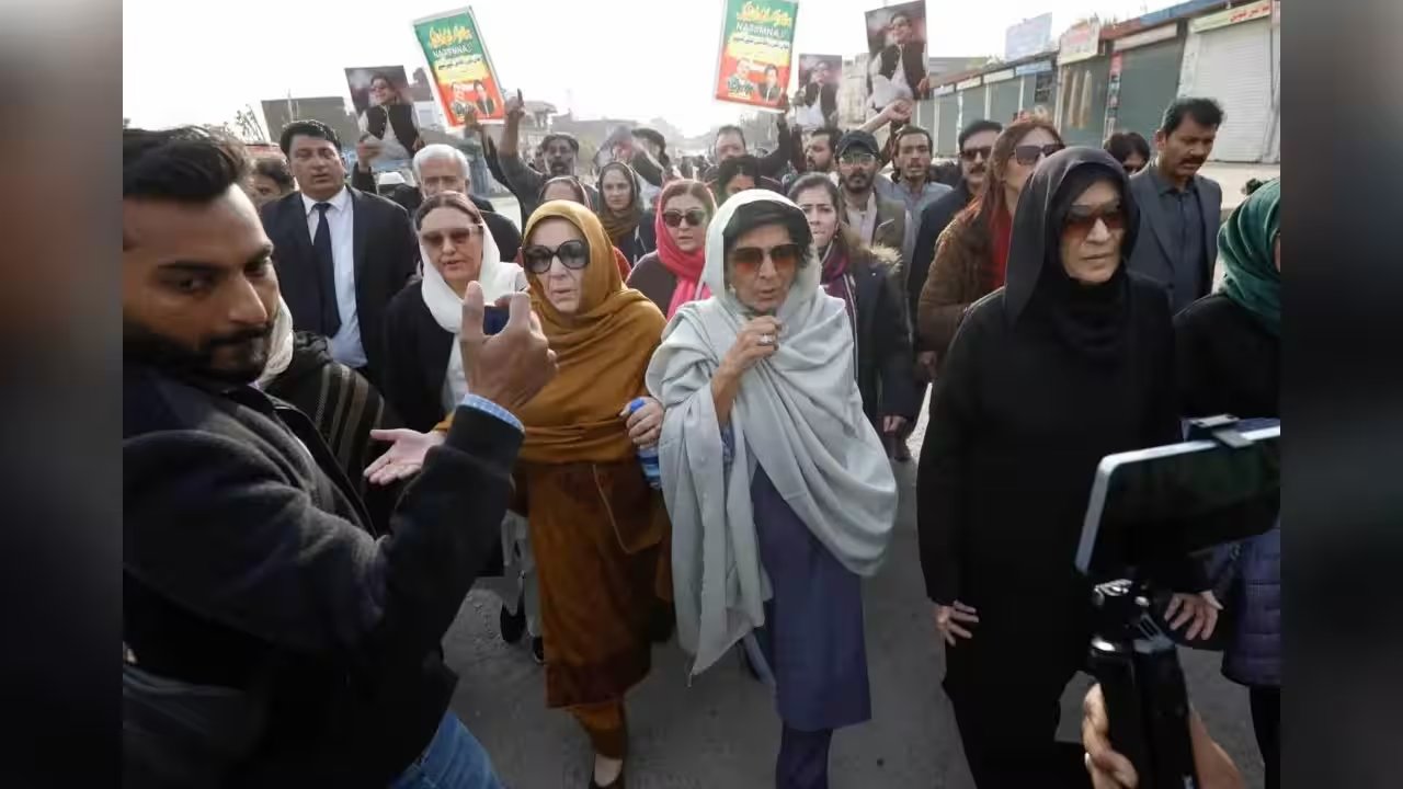 Pakistani PTI to Stage Sept 27 Protest Despite Sister Detentions