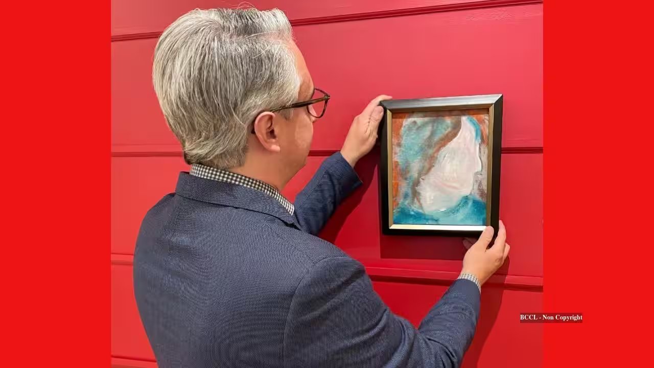David Bowie Painting Finds Home in South River, Sells for C$108,120