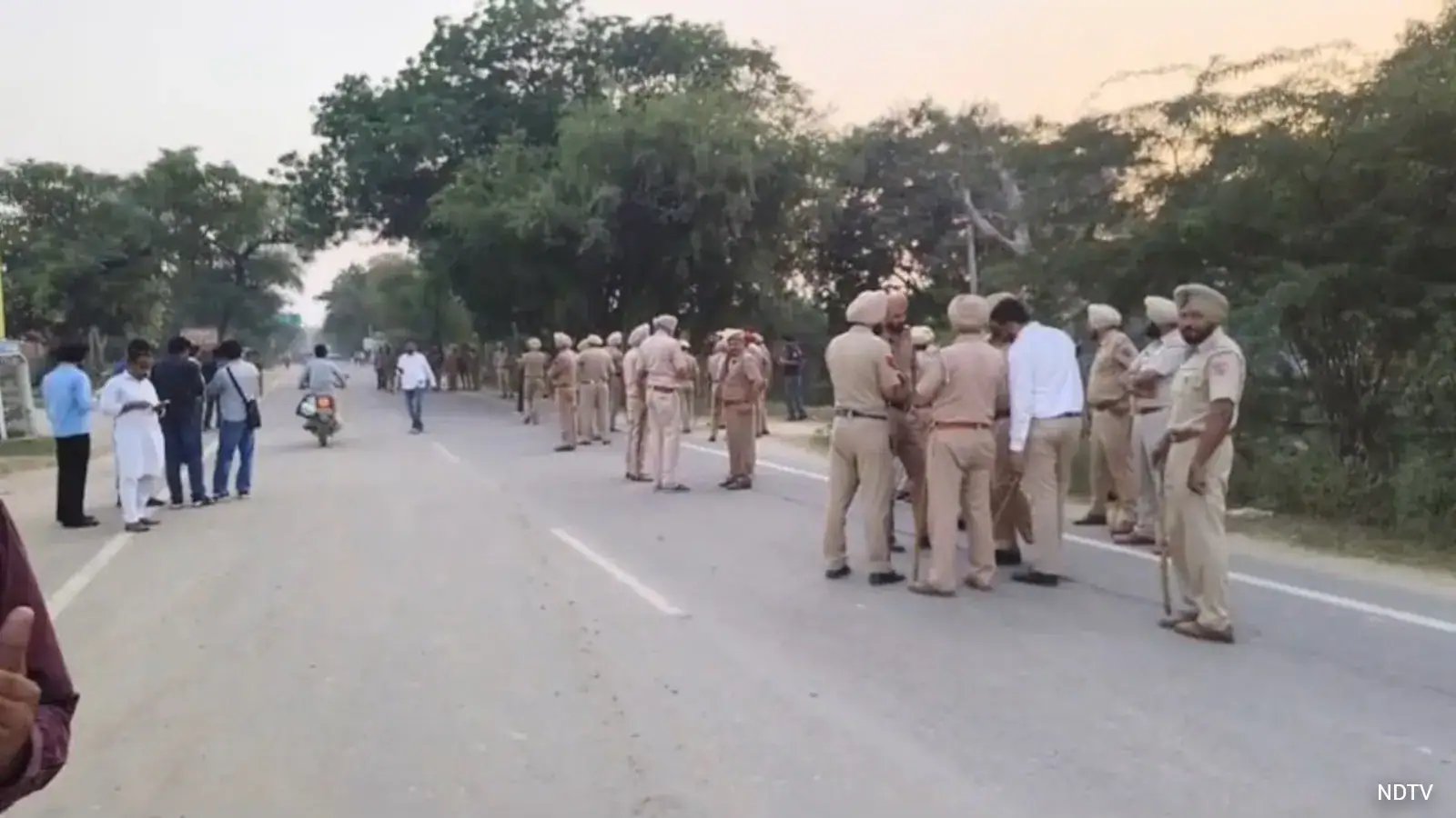 Daljit Singh's Body Blocked Mansa Road, Family Demands Arrests Amid Suspected Drug Overdose