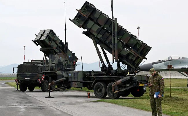 Trump Grants Ukraine Licences to Produce Patriot Missiles Amid Drone Attacks