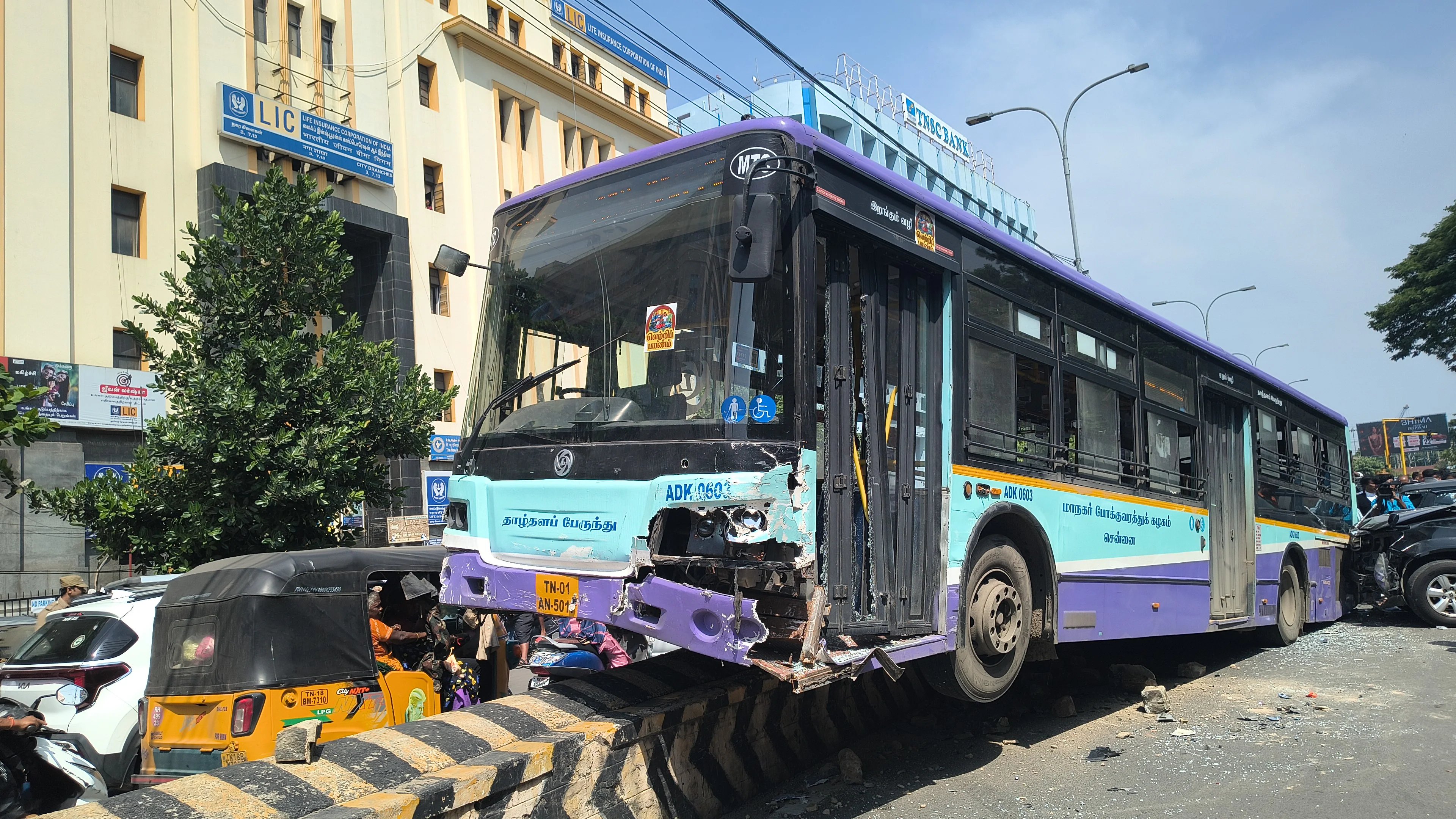 Chennai Bus 109A Hits 7 Lawyer Cars Outside Madras High Court
