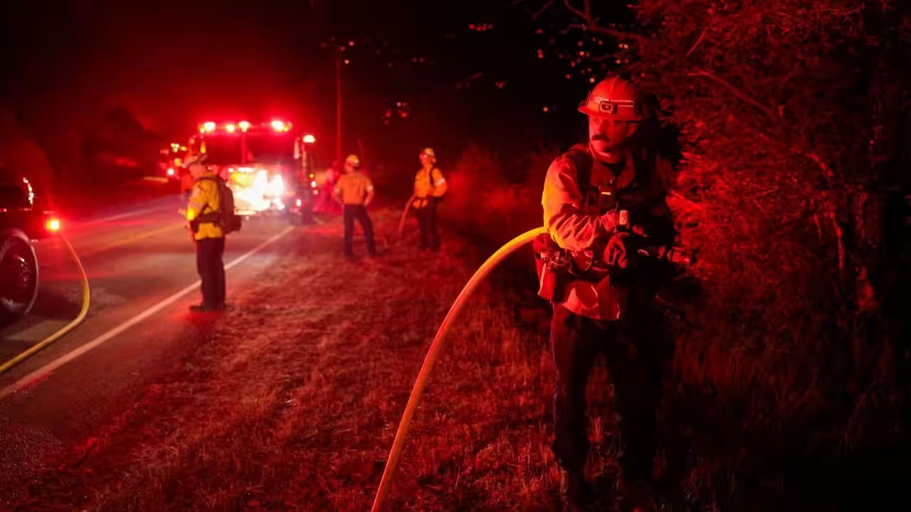 California Wildfires Force 150,000 Power Cut, Evacuations Amid Santa Ana Storm