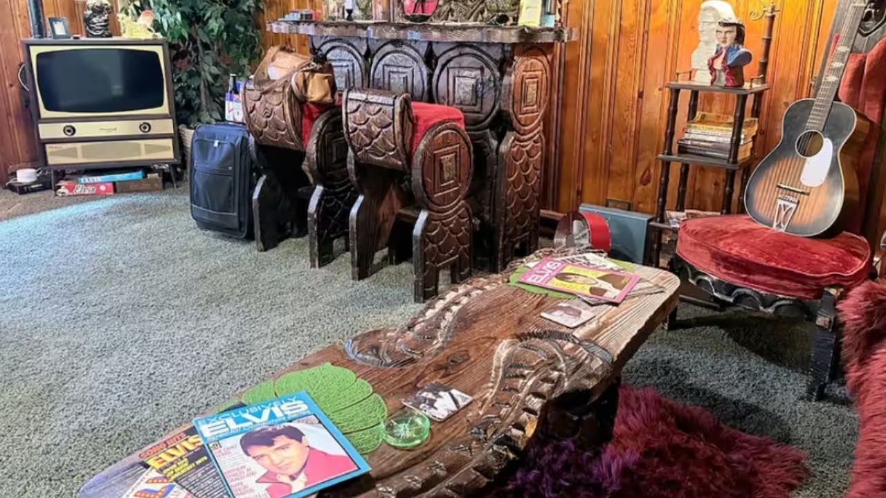 Elvis Fan Claire Starring Buys $150K Memphis 'Lil’ Graceland' Home