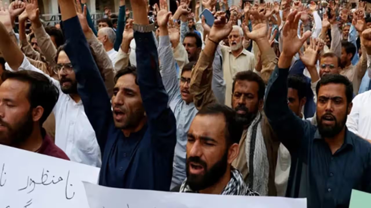 Pakistan Warns PTI Protesters of $400 Million Daily Loss Ahead of September 27 March