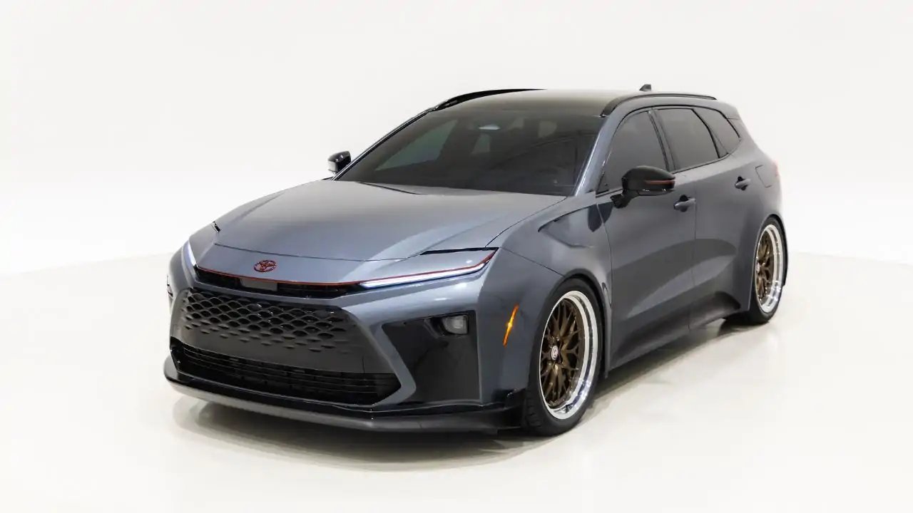 Toyota Crown Signia GT‑S Concept Debuts: 5‑Inch Lowered Ride, 21‑Inch Wheels