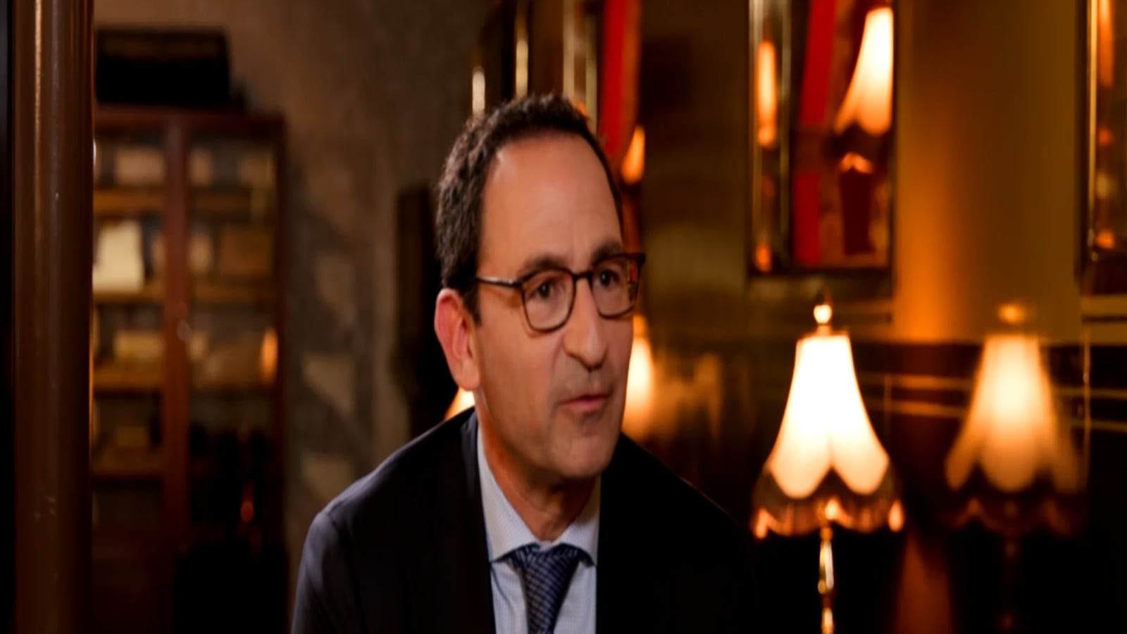 Blackstone's Jon Gray Backs India Mid-Teens Q3 Earnings Growth Amid FPI Outflows