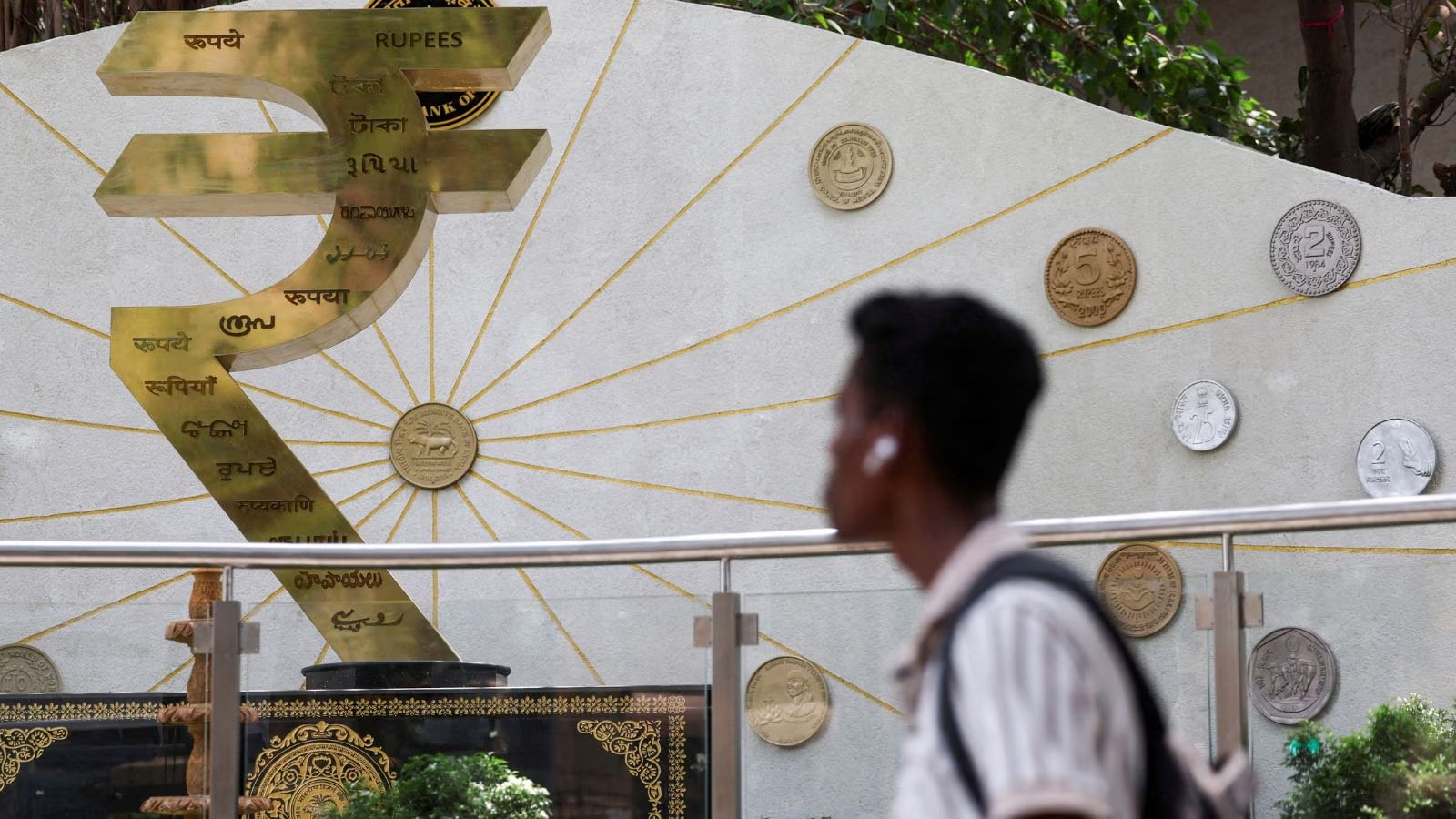 CreditAccess Grameen Q2 Net Profit Soars 298.7%, AUM Rises 19.5%