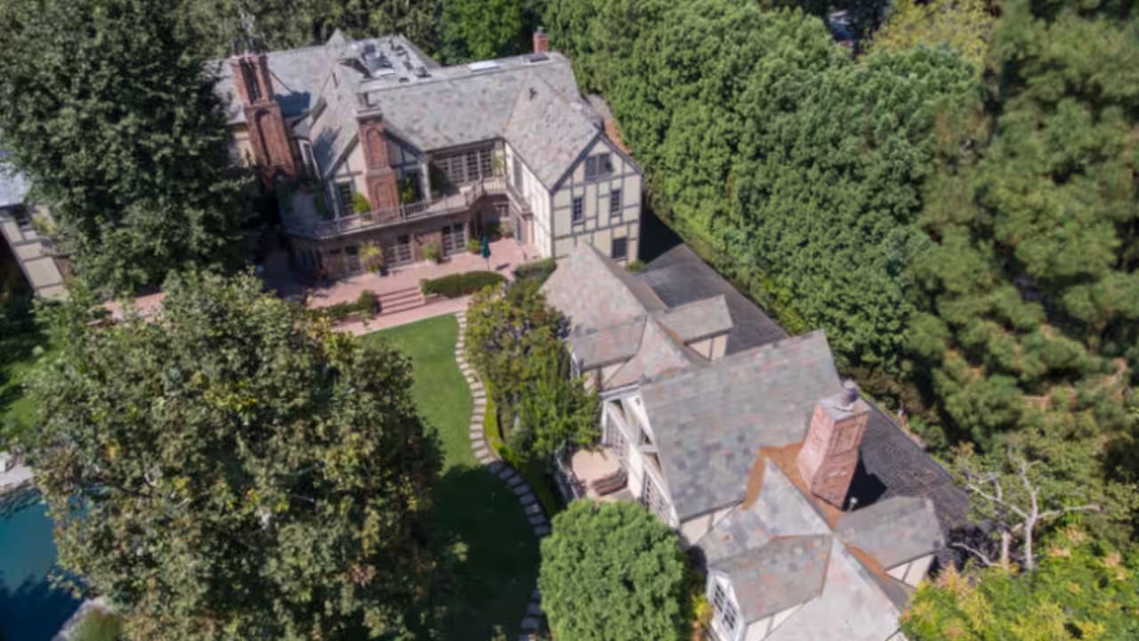 Beverly Hills Warner Estate Sells for $27.25 Million After 10-Year Market Stint