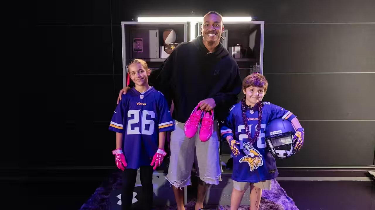 Justin Jefferson Raises $45,000, Gifts Super Bowl Tickets to 7-Year-Old Fan
