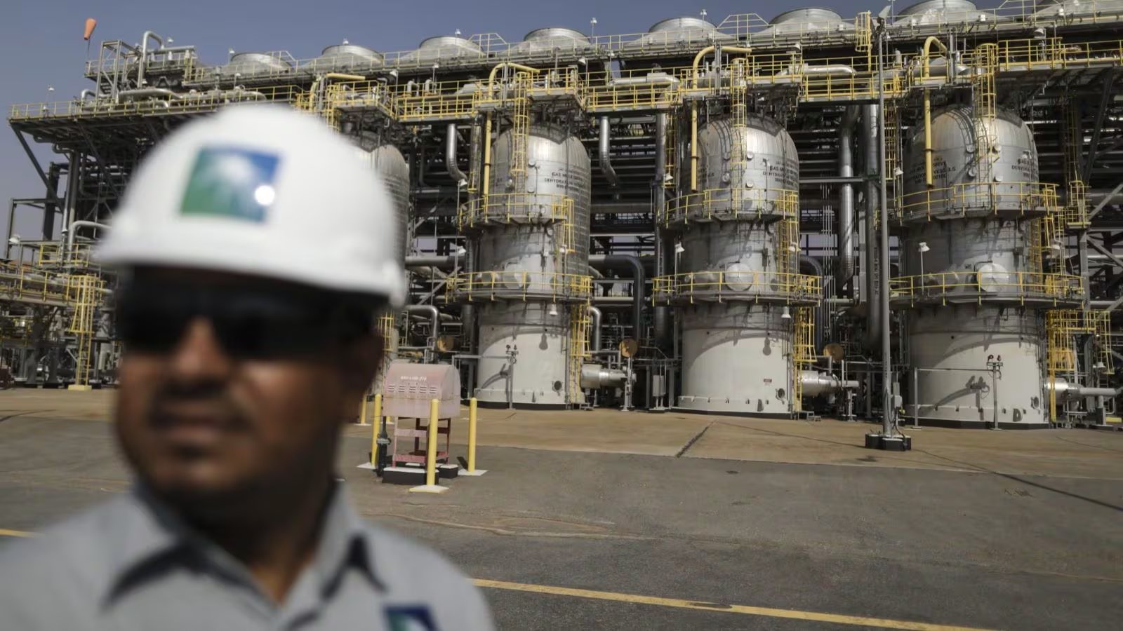 Aramco Building Hit, 13 Killed at Riyadh, 4 Injured, Oil Prices Surge