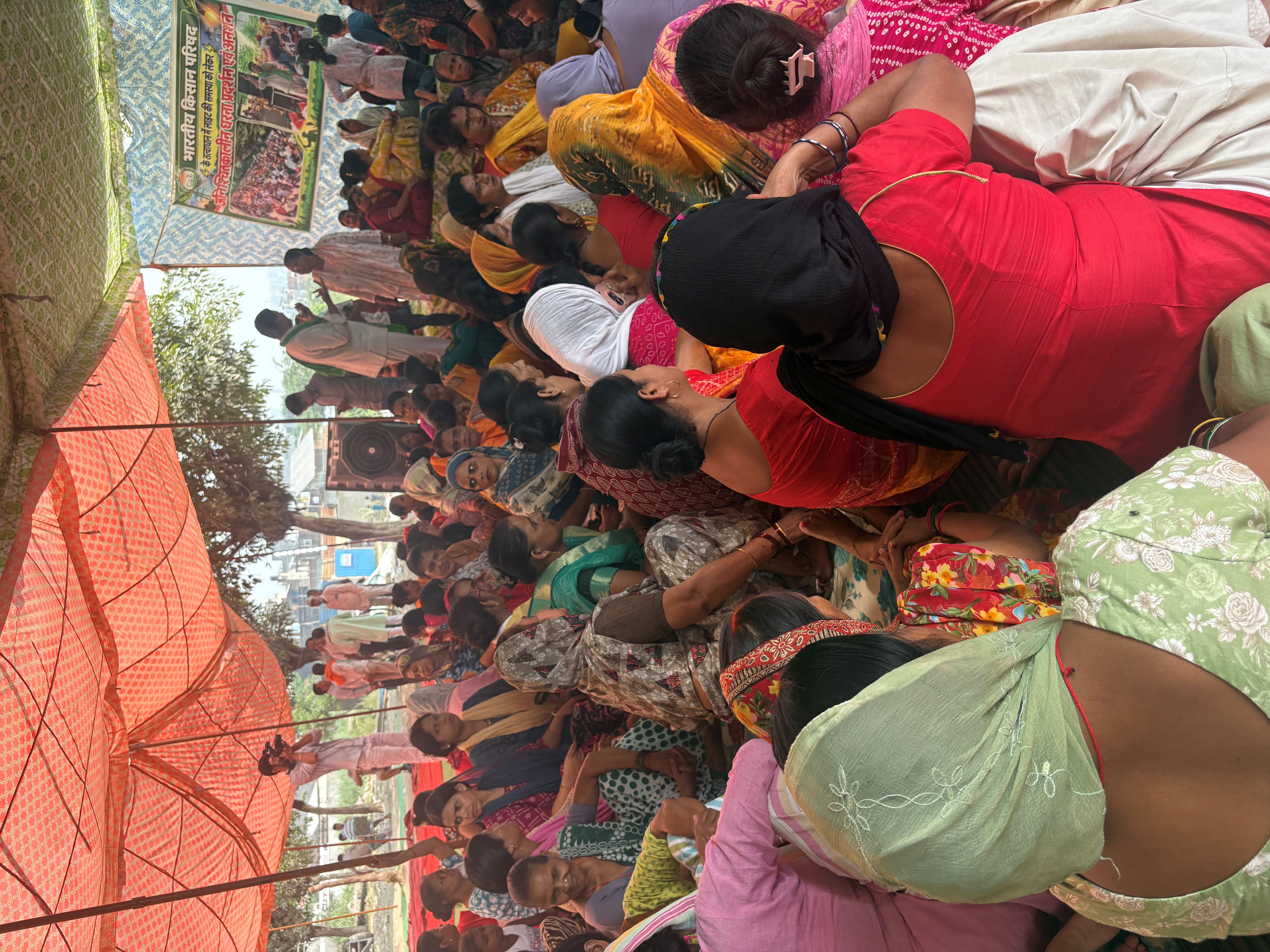 Noida's Hindon Residents Demand 4–5 Lakh Power Connections